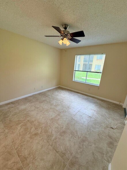 Building Photo - 1142 Coral Club Dr