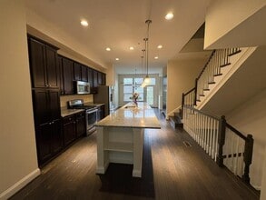Building Photo - 2019 Tuscarora Valley Ct