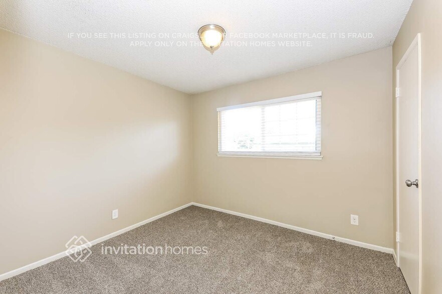 Building Photo - 2815 St Elmo Dr