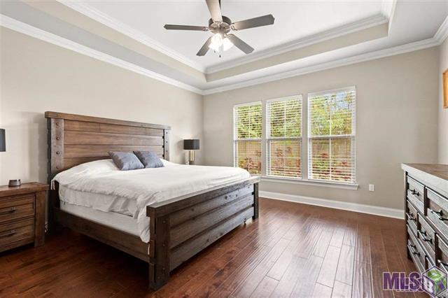 Building Photo - 13009 Roundlake Dr