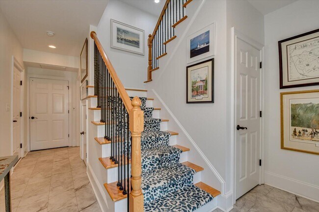 Building Photo - 501 John Fox's Run