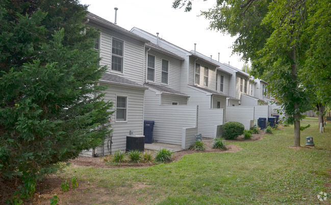 Building Photo - Andrew Alan Court Apartments