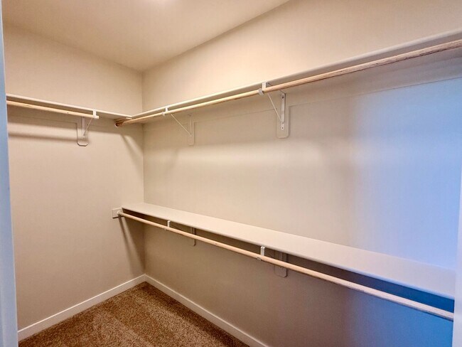 Building Photo - Brand New Home