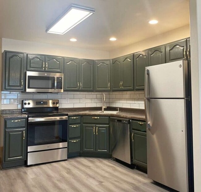 Building Photo - $1,725 | 3 Bedroom, 2 Bathroom Duplex | Pet Friendly* | Available for August 1st, 2025 Move In!