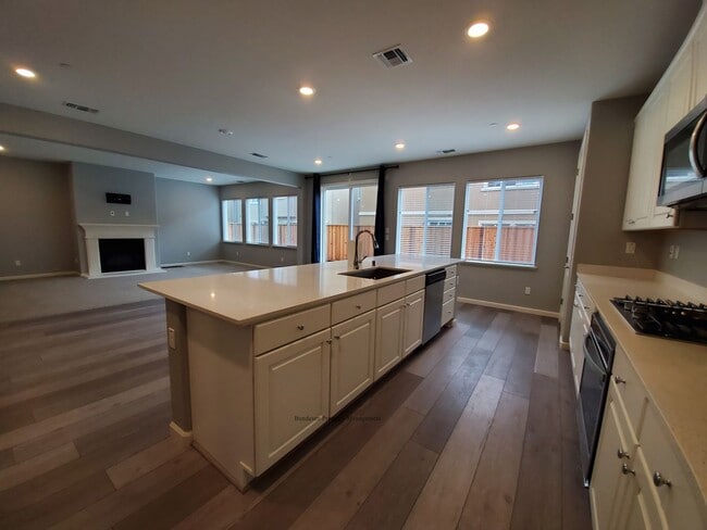Building Photo - 5137 Kolton Pl