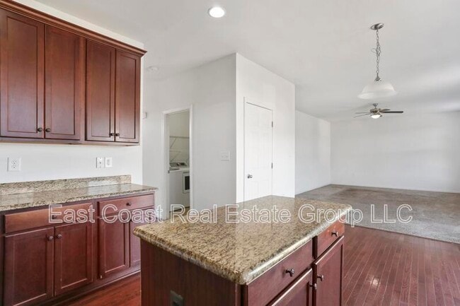 Building Photo - 116 Celadon Dr