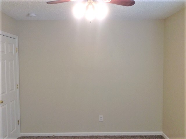 Building Photo - 4080 Catawba Creek Dr