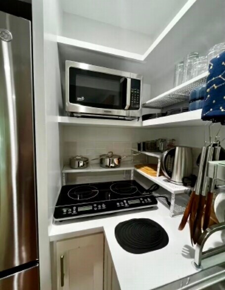 Building Photo - 5 Highland Ln