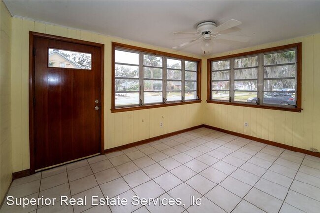 Building Photo - 64 Fullerwood Dr
