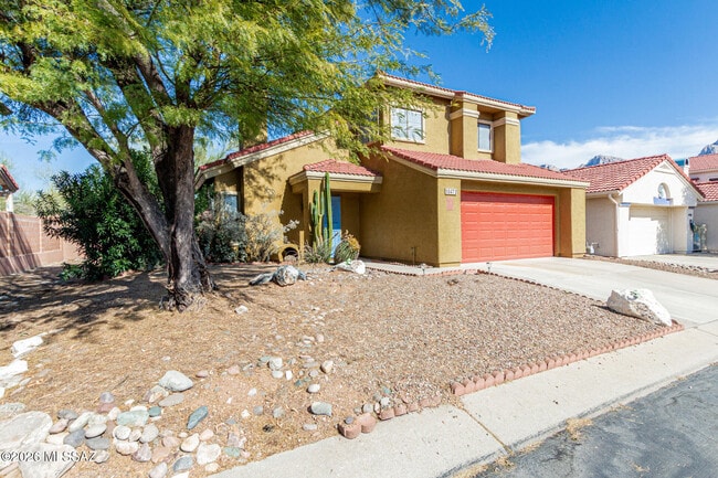 Building Photo - 10472 N Fair Mountain Dr
