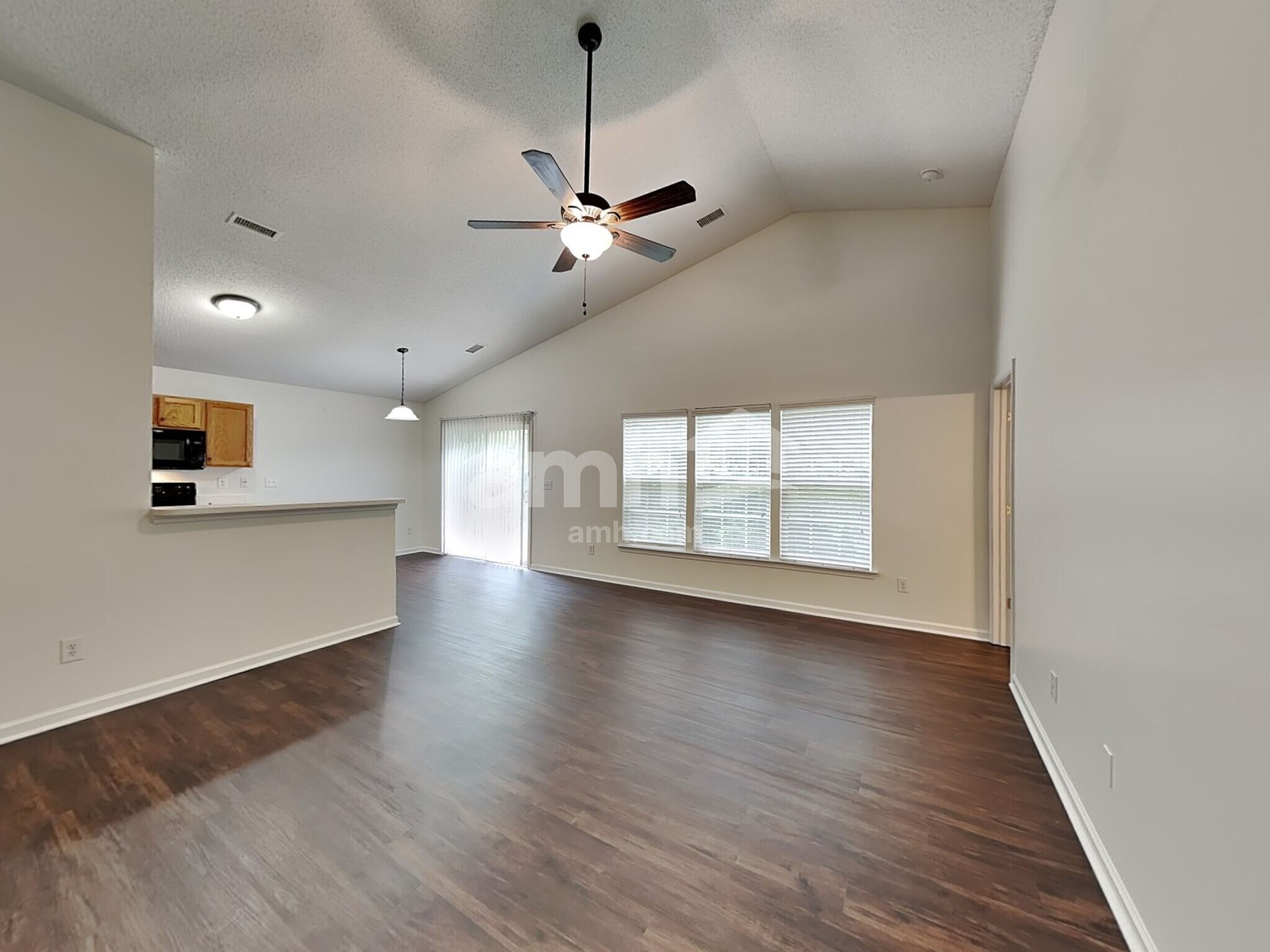 Building Photo - 8526 Appledale Dr