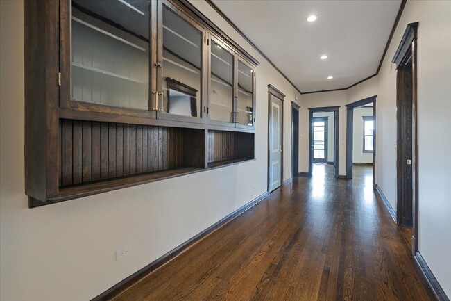 Building Photo - 442-444 E 48th St