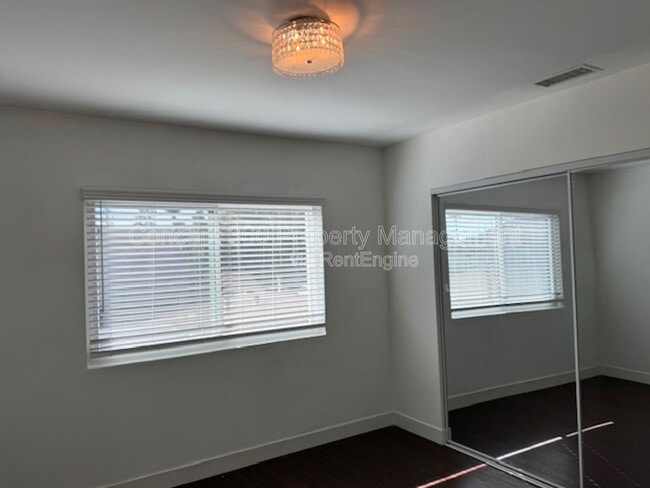 Building Photo - 13646 Verdura Ave