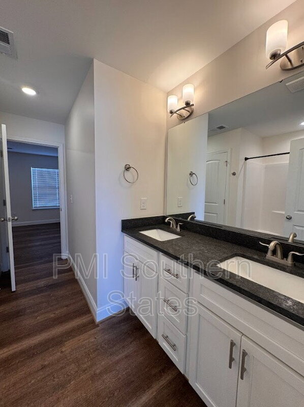 Building Photo - 207 Clarus Crk Wy