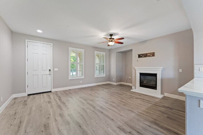 Building Photo - 5816 Amnest Way