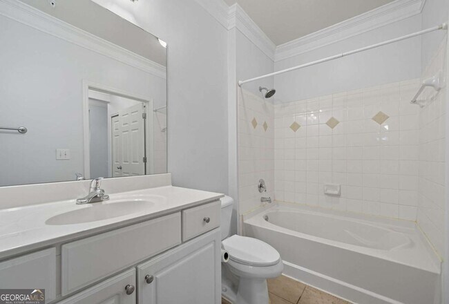 Building Photo - 1850 Cotillion Dr