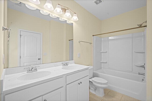 Building Photo - 230 Timberline Oak Dr