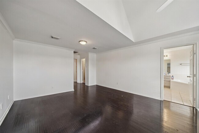 Building Photo - 5531 Cornish St