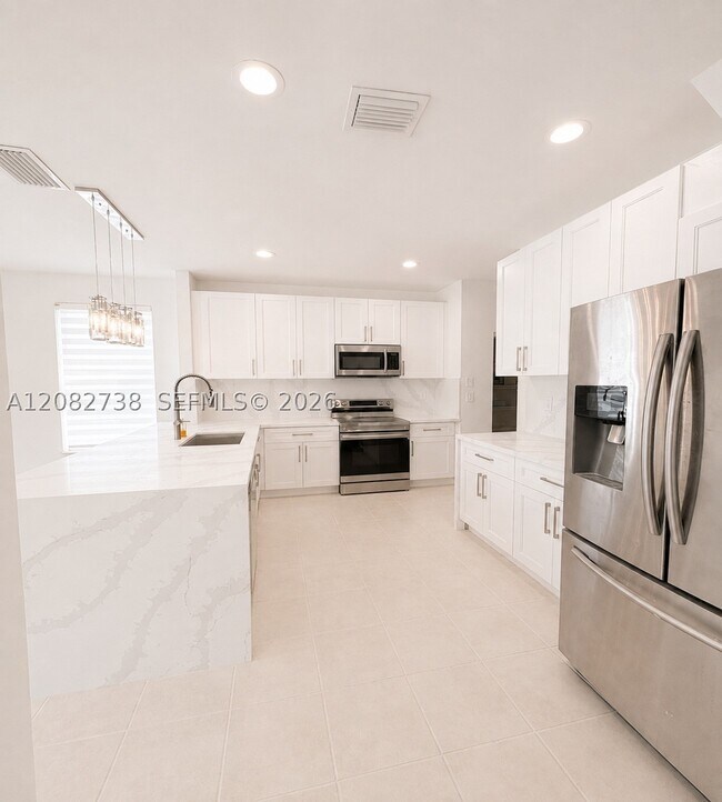 Building Photo - 14303 SW 159th Pl