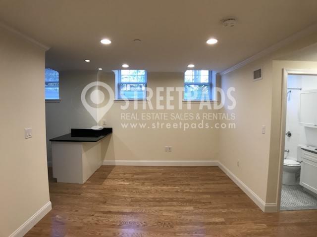 Building Photo - 3 bedroom in Cambridge MA 02138