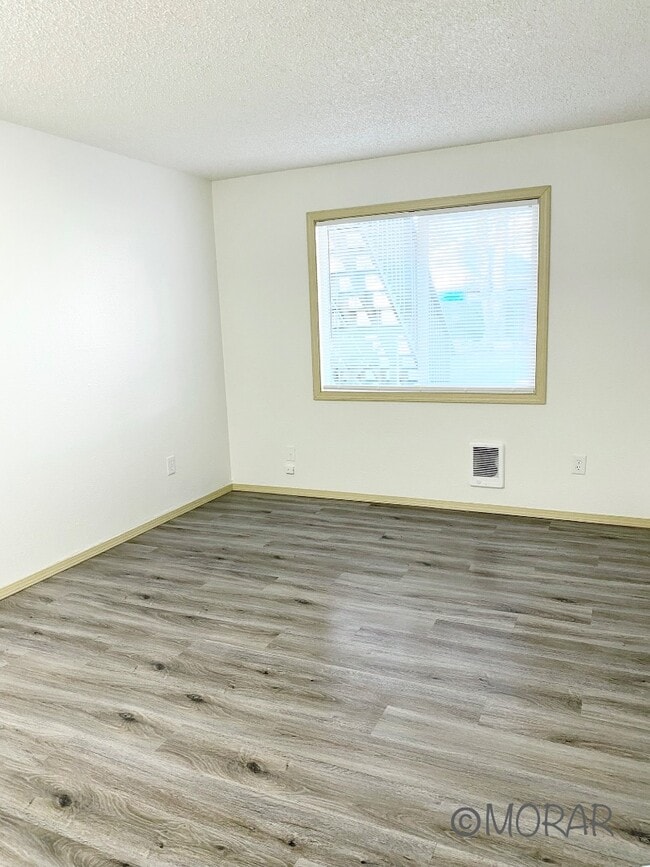 Building Photo - 14702 Washington Ave SW