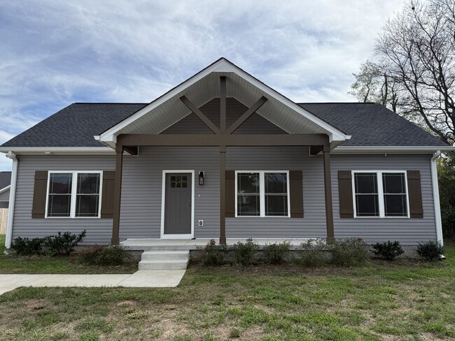 Building Photo - 1009 W Main St