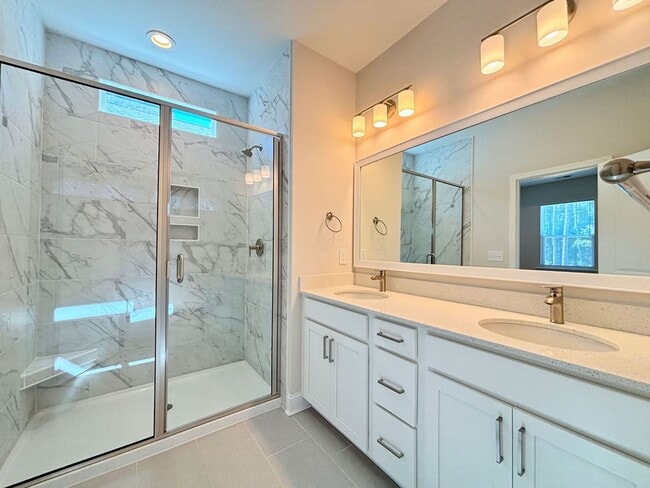 Building Photo - Available now. Beautiful 3 BR/2.5 BA New C...