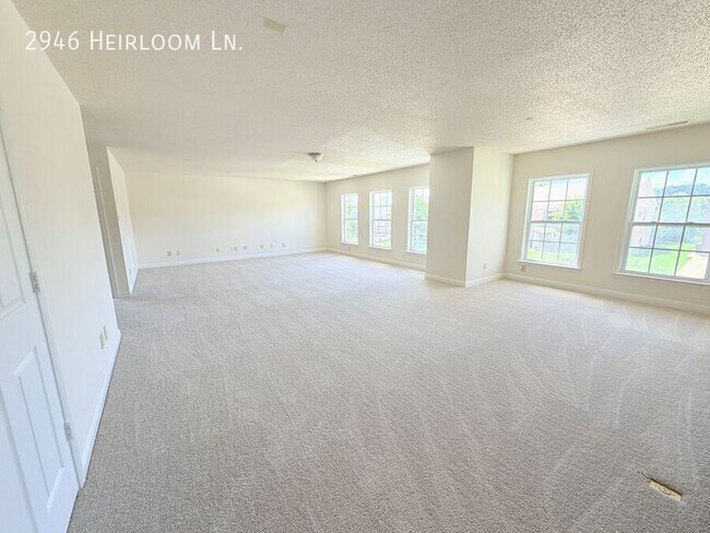 Building Photo - 2946 Heirloom Ln
