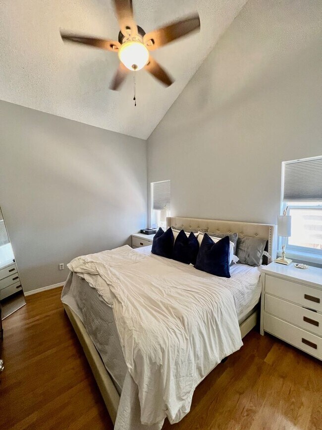 Building Photo - Gorgeous 4 Bedroom Home in Wagon Trails Neighborhood with Walking Trail Access!