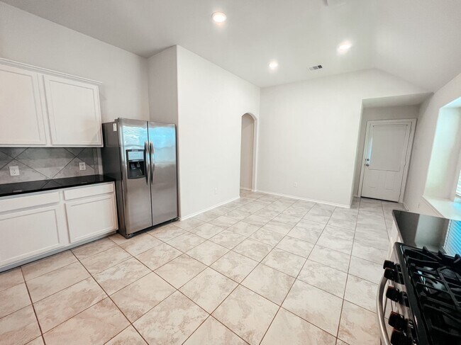 Building Photo - 5727 Pampus Prairie Rd
