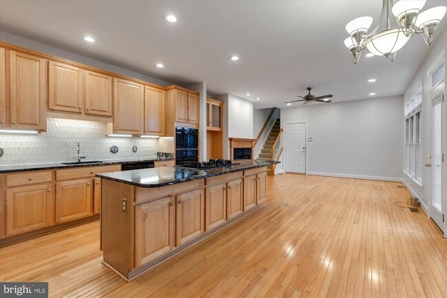 Building Photo - 427 Park Ave