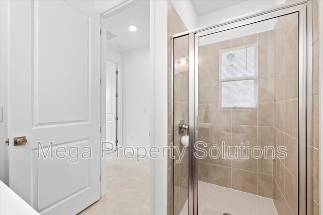 Building Photo - 12195 Stirrup Dr