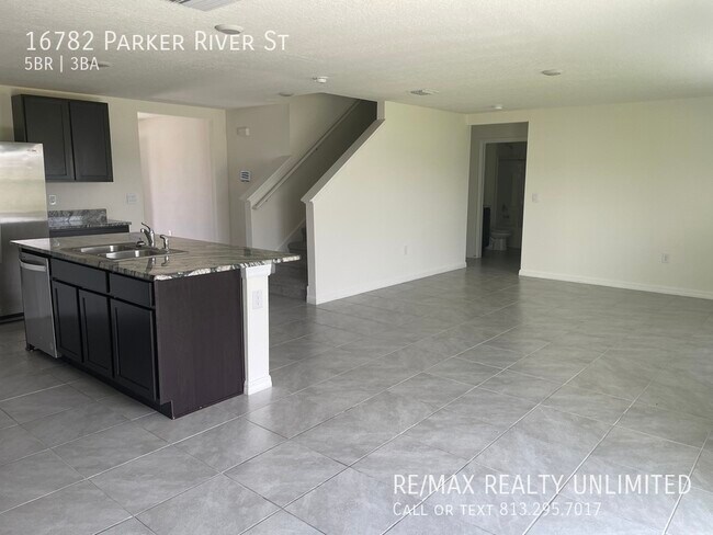 Building Photo - 16782 Parker River St