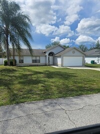 Building Photo - 3 Bedroom 2 Bath 2 Car Garage Deltona