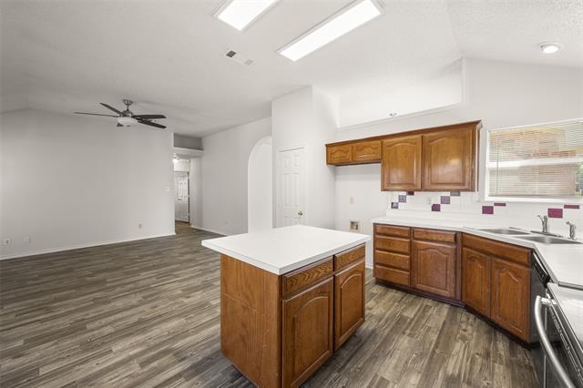 Building Photo - 1417 Warwick Dr