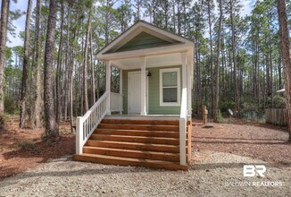 Building Photo - 14588 Scenic Hwy