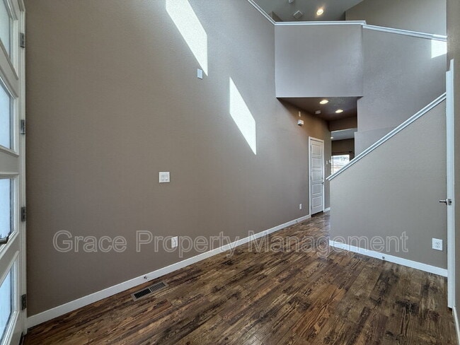 Building Photo - 10808 Salida St