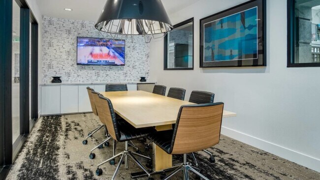 Building Photo - 4250 Glencoe Ave