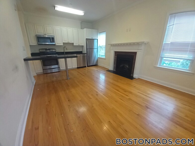 Building Photo - 65 Langdon St