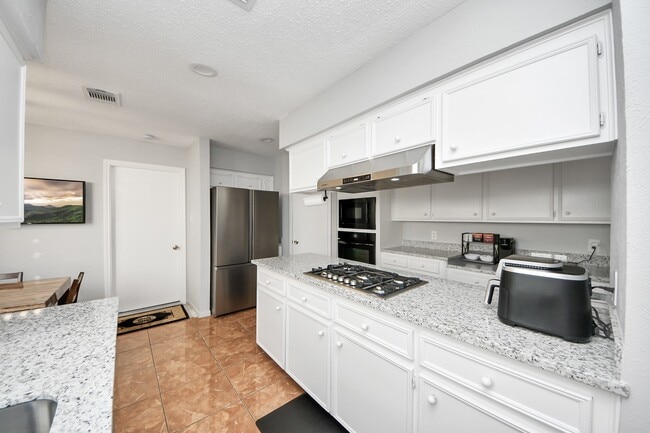 Building Photo - 11726 Lima Dr