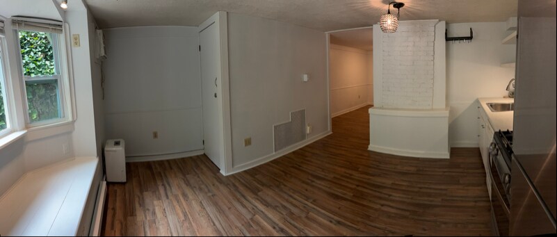 Building Photo - 4951 Lake Forrest Dr NW