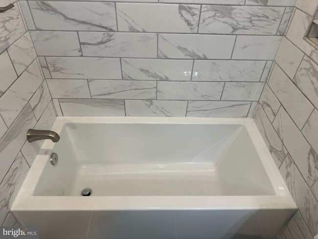 Building Photo - 115 Prosperity Ave SE