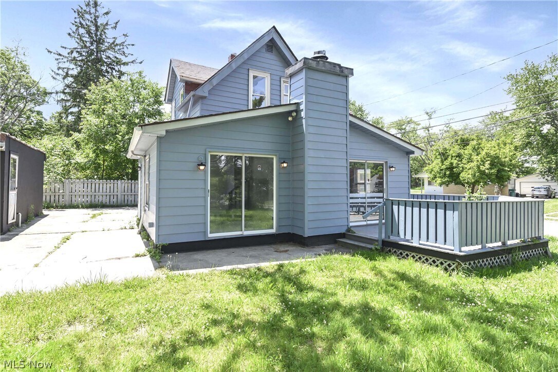 Building Photo - 15413 Raymond St