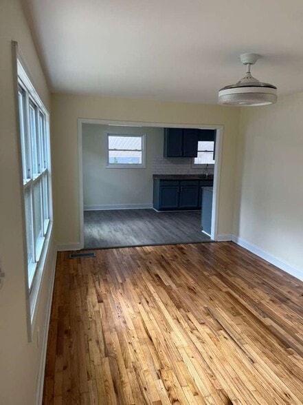 Building Photo - 2181 Gordon Cir