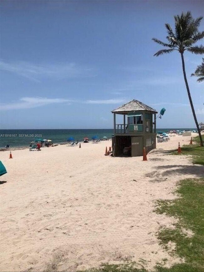 Building Photo - 5063 Heatherhill Ln