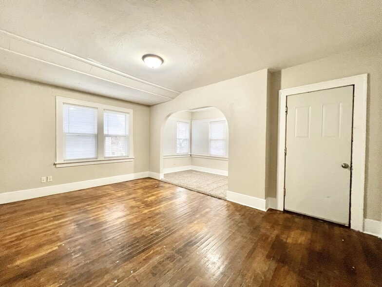 Building Photo - 1129 Woodward Ave