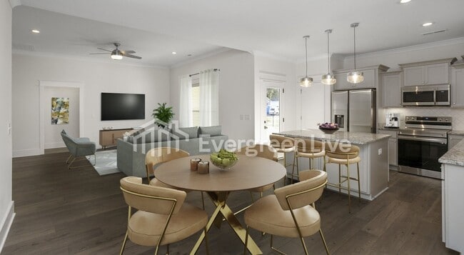 Building Photo - 238 Greenwood Dr