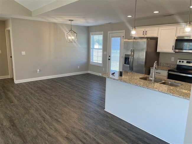 Building Photo - 2992 Laredo Dr