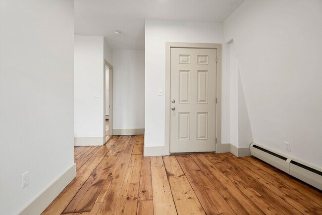 Building Photo - 6 Mt Vernon St