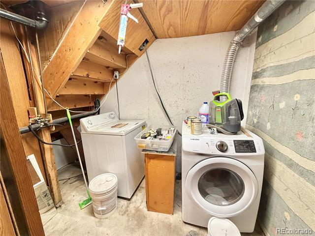 Building Photo - 4260 E Fremont Ave